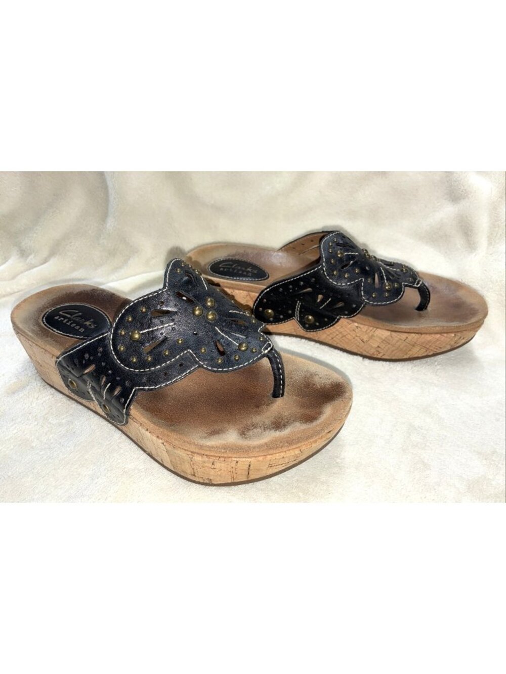 Clarks Artisan Black Palima Palm Thong Wedge Cork Heel Sandals Studs Sz 6M #yeb